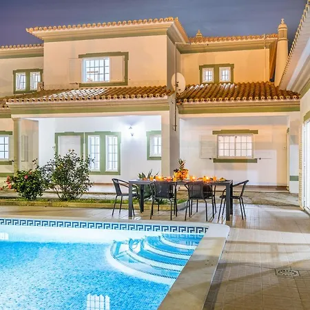 Bahia - Moradia Com Piscina De Agua Salgada Em * Albufeira