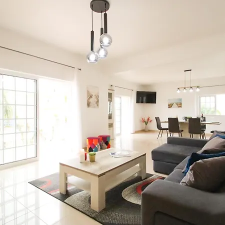 Villa Bahia - Moradia Com Piscina De Agua Salgada Em Albufeira
