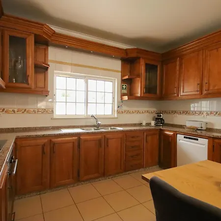Villa Bahia - Moradia Com Piscina De Agua Salgada Em *