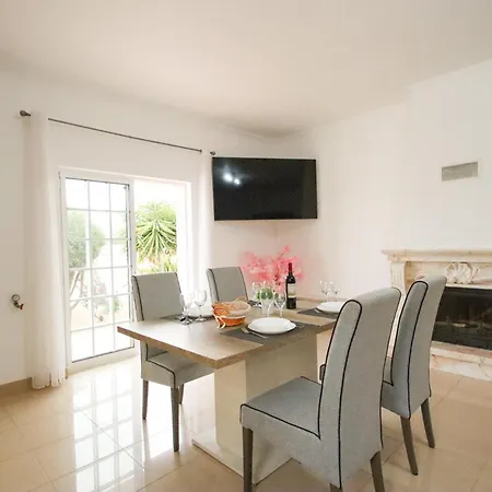 Bahia - Moradia Com Piscina De Agua Salgada Em * Albufeira